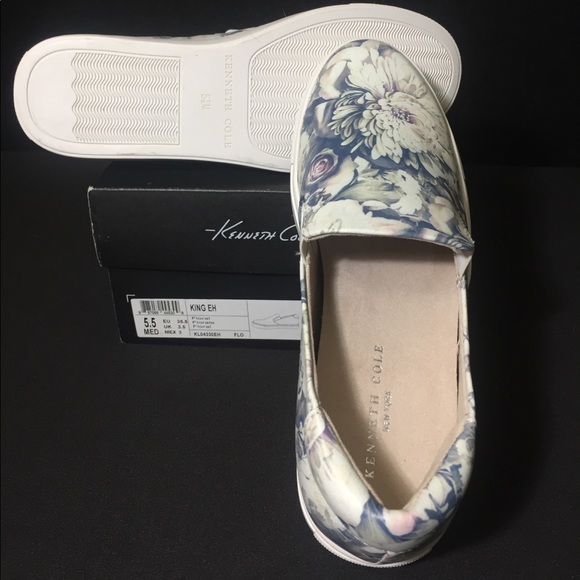 Kenneth Cole Floral Sneakers - Picture 3 of 8